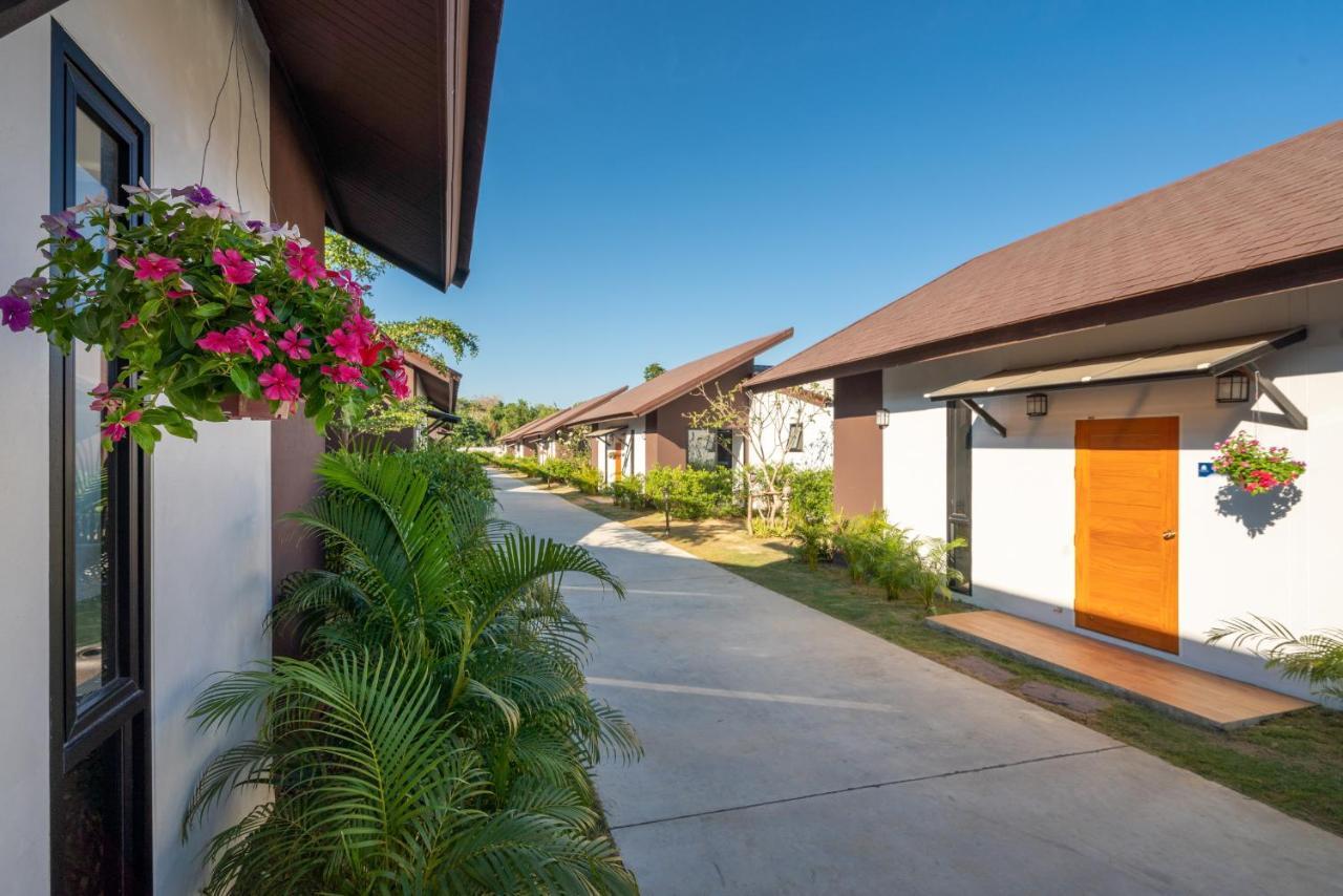 Thames Tara Private Pool Villa Rawai Phuket - Sha Extra Plus 外观 照片