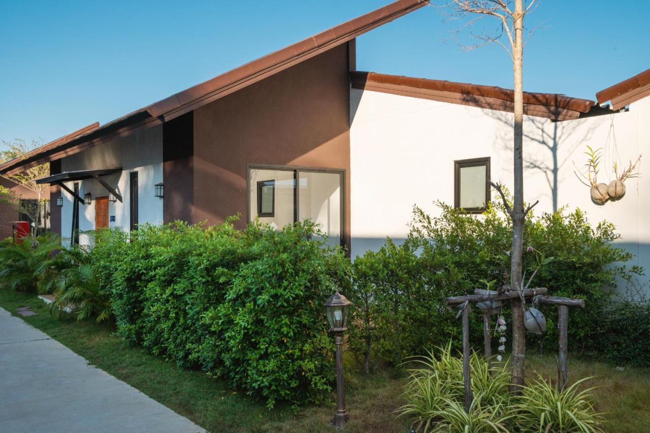 Thames Tara Private Pool Villa Rawai Phuket - Sha Extra Plus 外观 照片